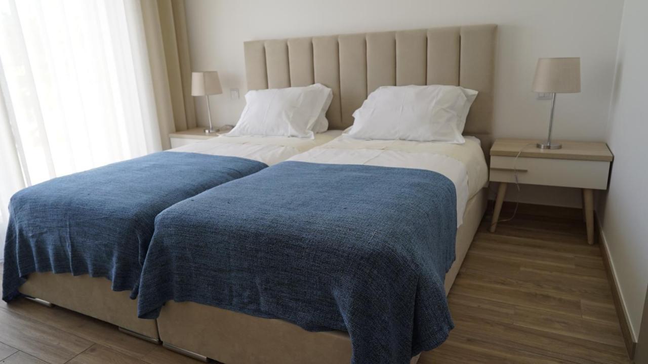 Lago Azul Villas เฟร์เรย์รา โด เซเซเร ภายนอก รูปภาพ